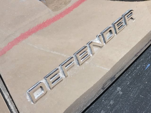 Used 2025 Land Rover Defender 130 X-Dynamic SE AWD/4WD image 12