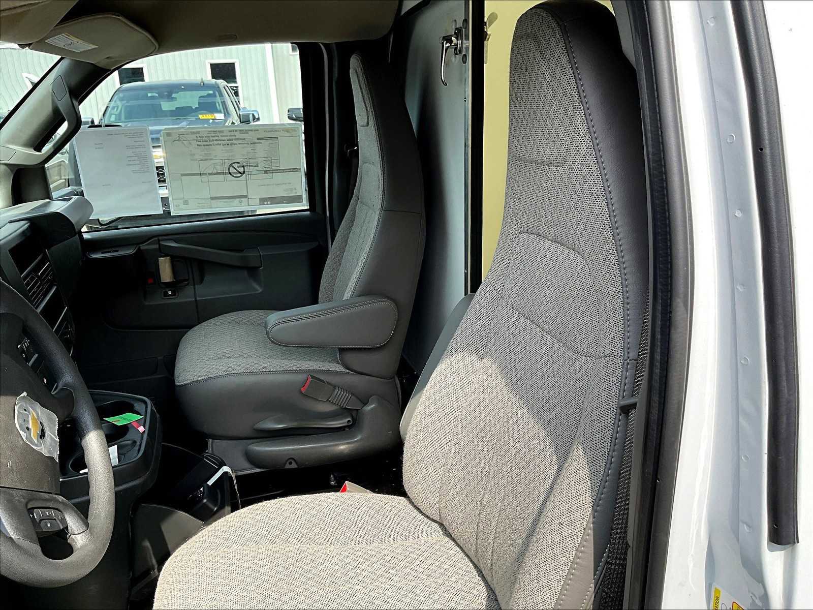 New 2025 Chevrolet Express 3500 w/ Power Convenience Package image 11