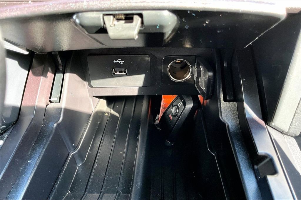 Used 2019 Ford Explorer XLT image 31