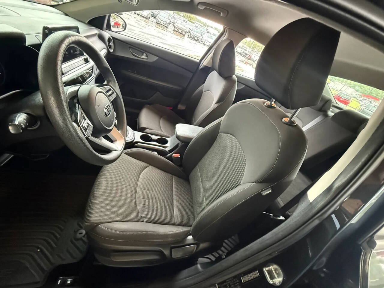 Used 2019 Kia Forte LXS FWD image 10
