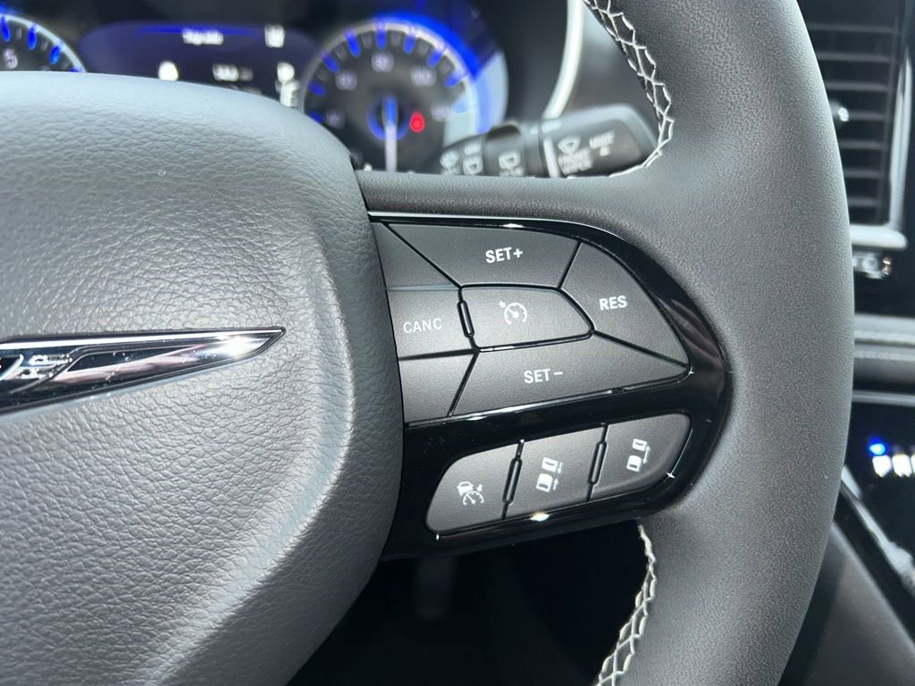 New 2026 Chrysler Pacifica Select image 31