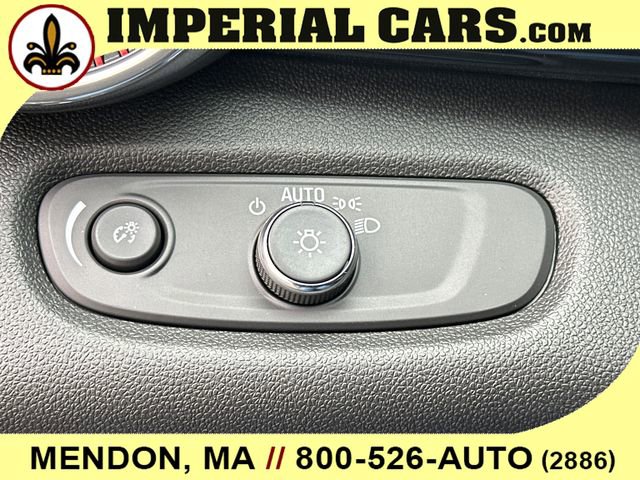 New 2026 Chevrolet Trax RS w/ Sunroof Package image 24