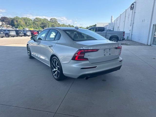 Used 2020 Volvo S60 T6 Momentum AWD/4WD image 5