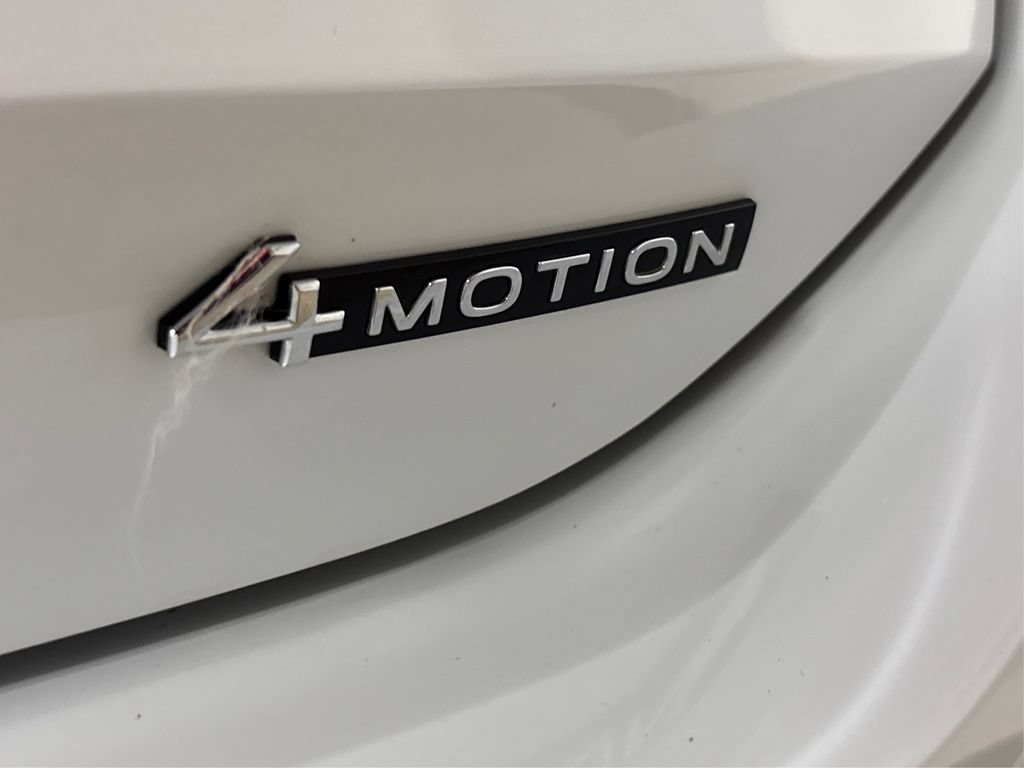 Used 2025 Volkswagen Tiguan SEL R-Line AWD/4WD image 15