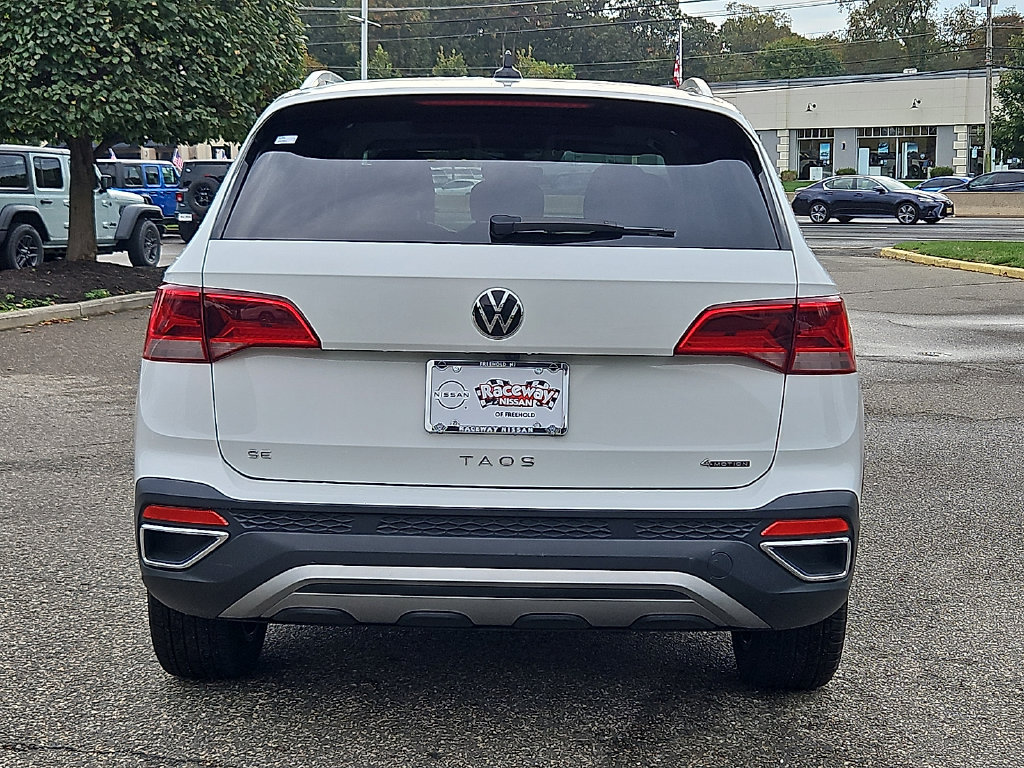 Used 2024 Volkswagen Taos SE AWD/4WD image 6