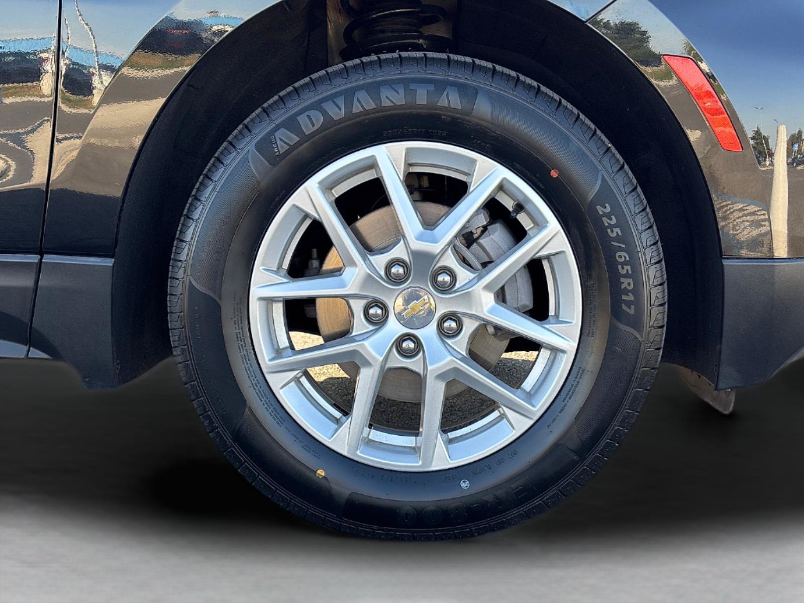 Used 2024 Chevrolet Equinox LT AWD/4WD image 12