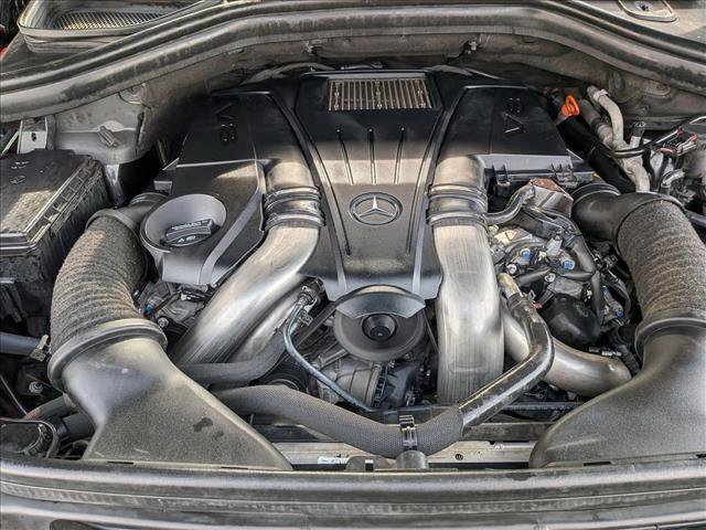 Used 2018 Mercedes-Benz GLS 550 4MATIC image 27