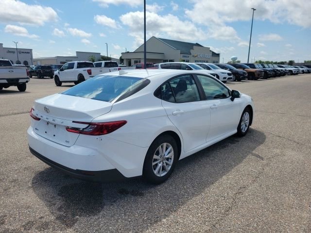 Used 2025 Toyota Camry LE FWD image 21