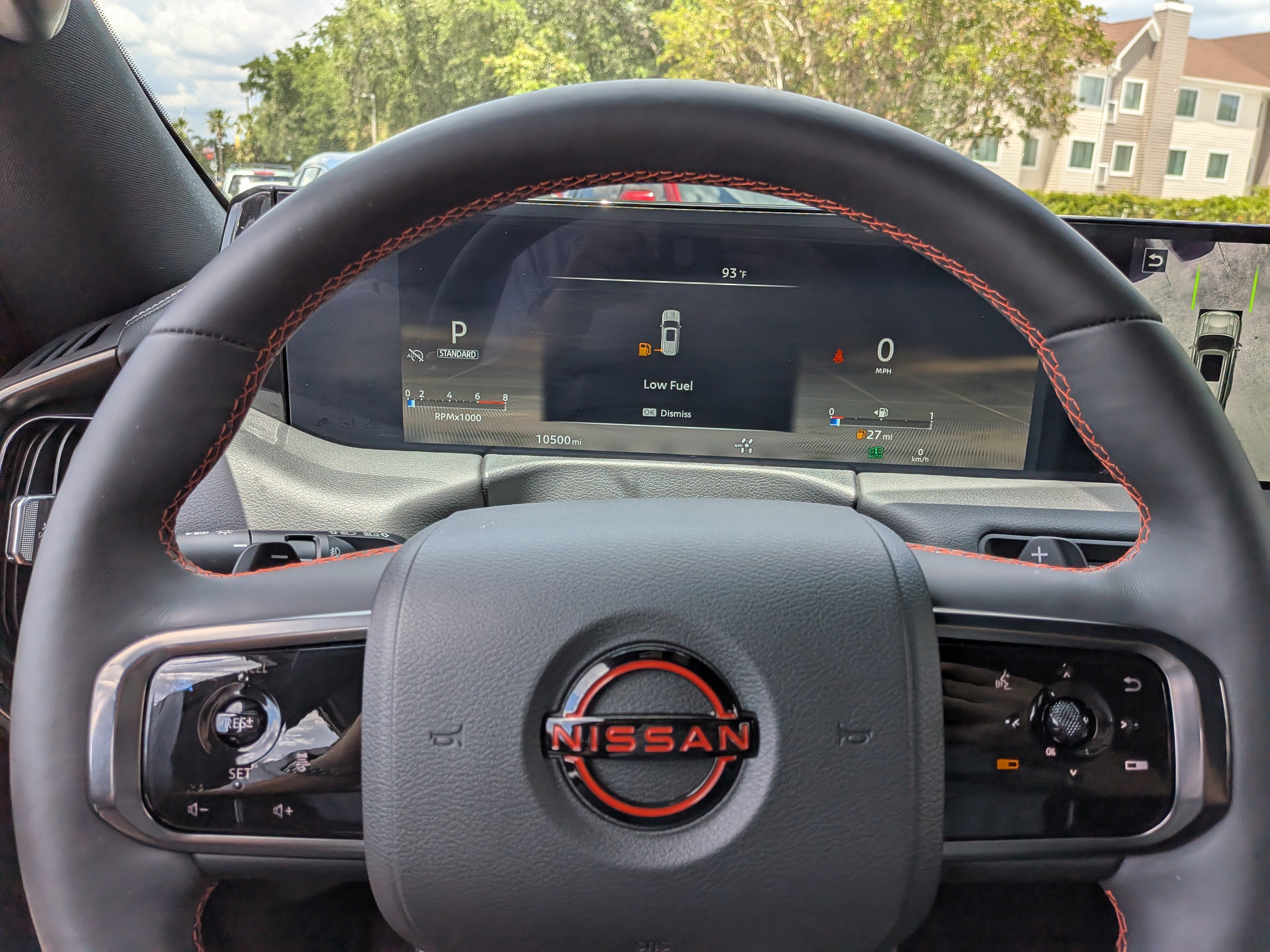 Used 2025 Nissan Armada PRO-4X AWD/4WD image 25