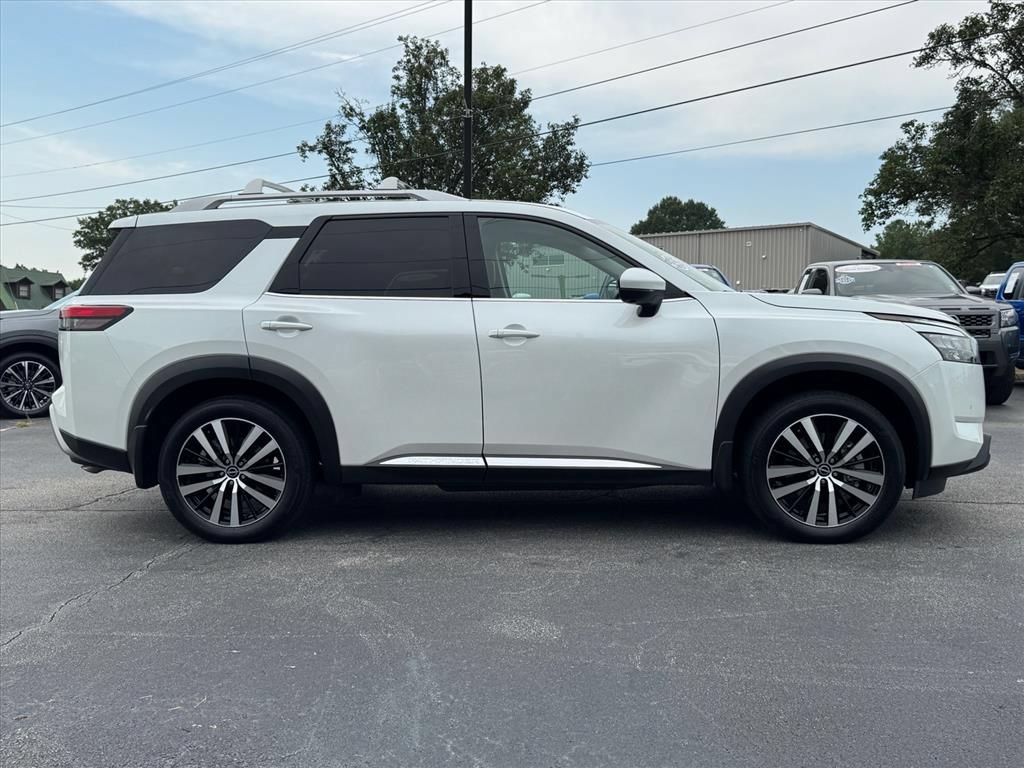 Certified 2025 Nissan Pathfinder Platinum w/ Cargo Package FWD image 2