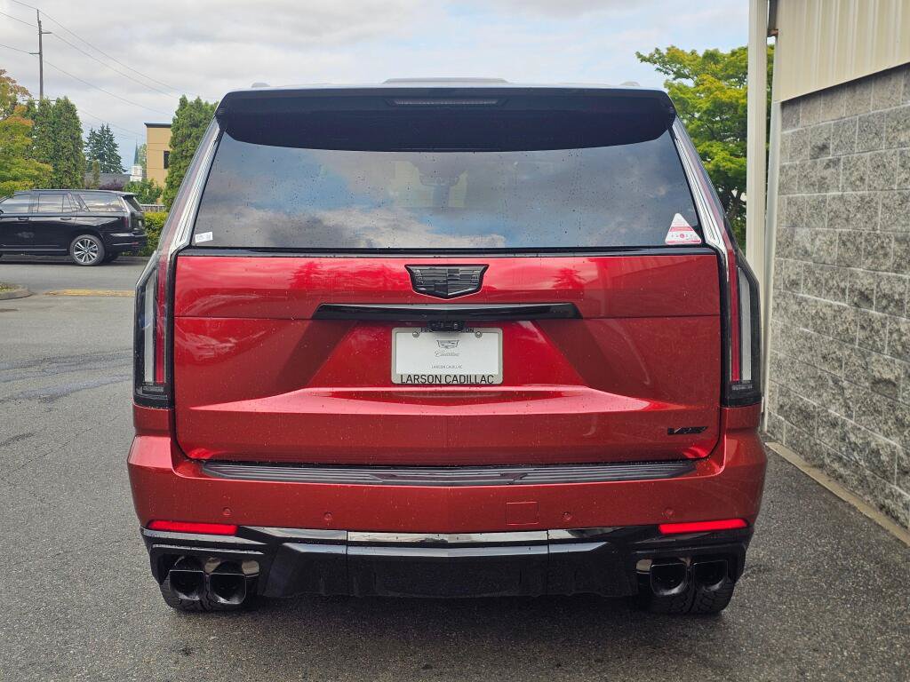 Used 2025 Cadillac Escalade V AWD/4WD image 5