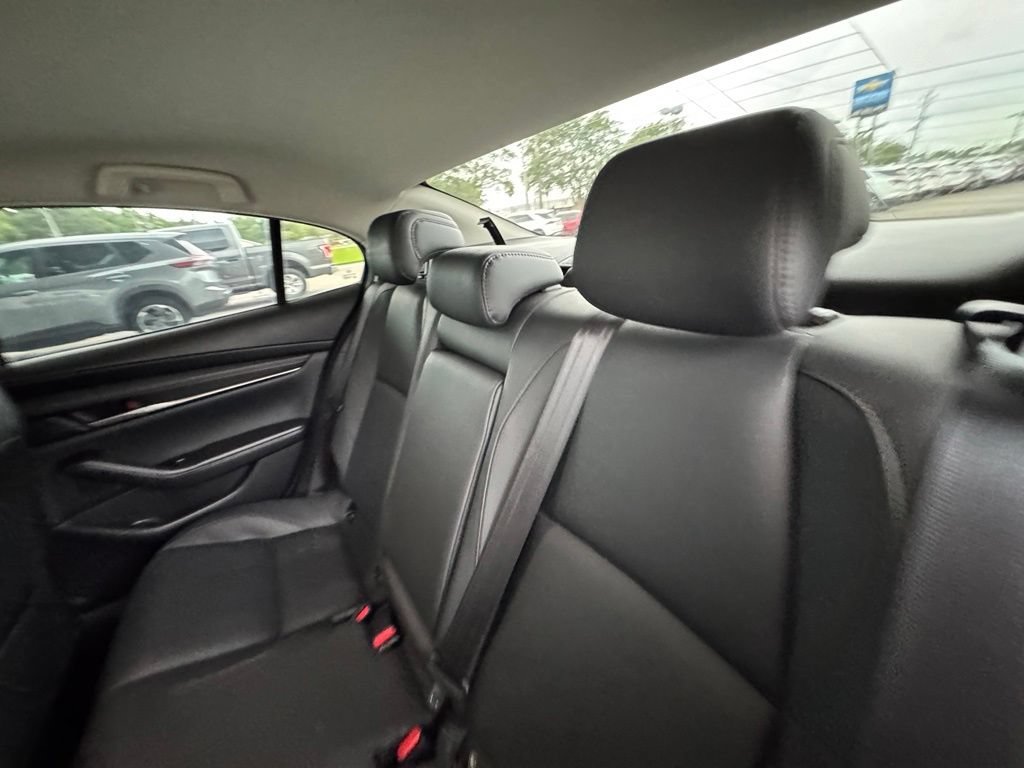 Used 2025 MAZDA MAZDA3 s FWD image 20