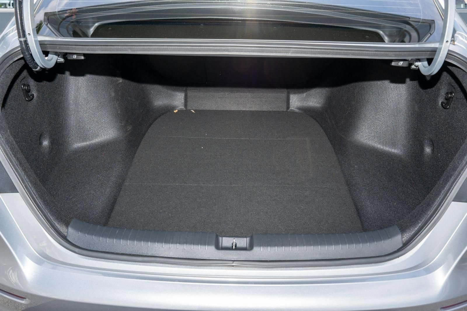 Certified 2024 Honda Accord EX image 9