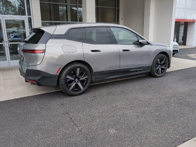 Used 2024 BMW iX xDrive50 w/ Premium Package image 3