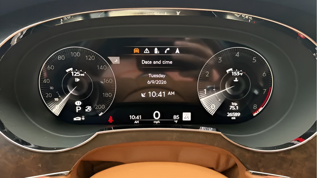 Used 2023 Bentley Bentayga AWD/4WD image 42