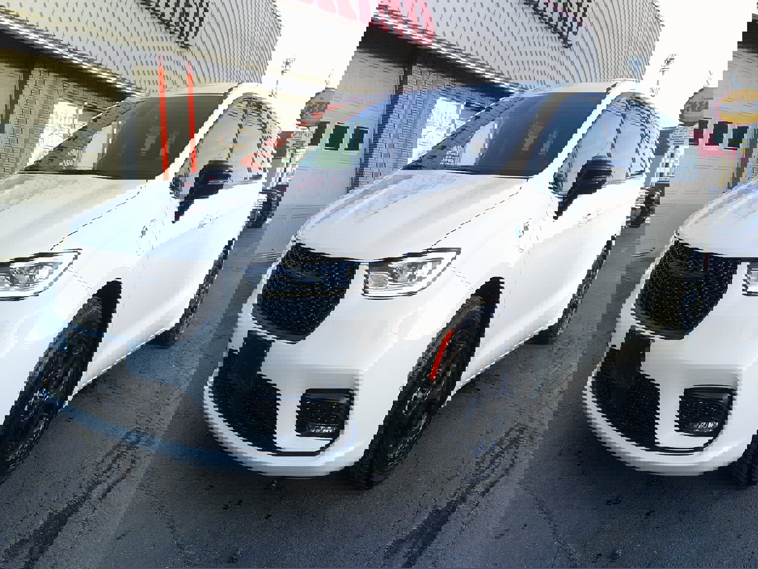 Used 2024 Chrysler Pacifica Select image 10