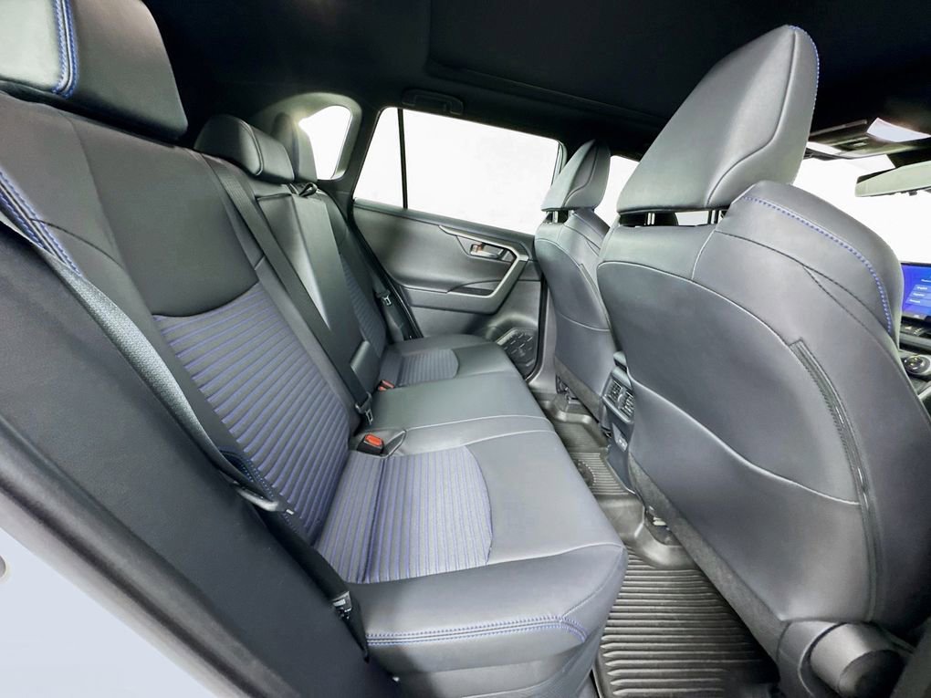 Used 2025 Toyota RAV4 XSE w/ Advanced Technology Package image 28