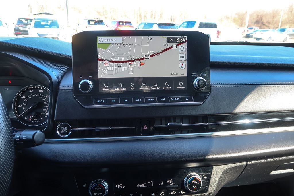 Used 2024 Mitsubishi Outlander image 32