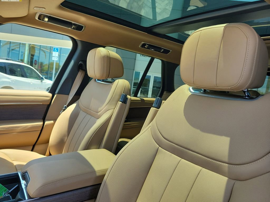 New 2026 Land Rover Range Rover SE AWD/4WD image 26