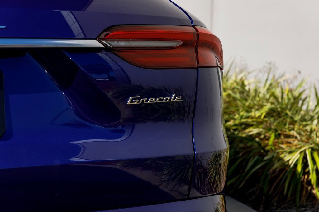 New 2025 Maserati Grecale GT image 11