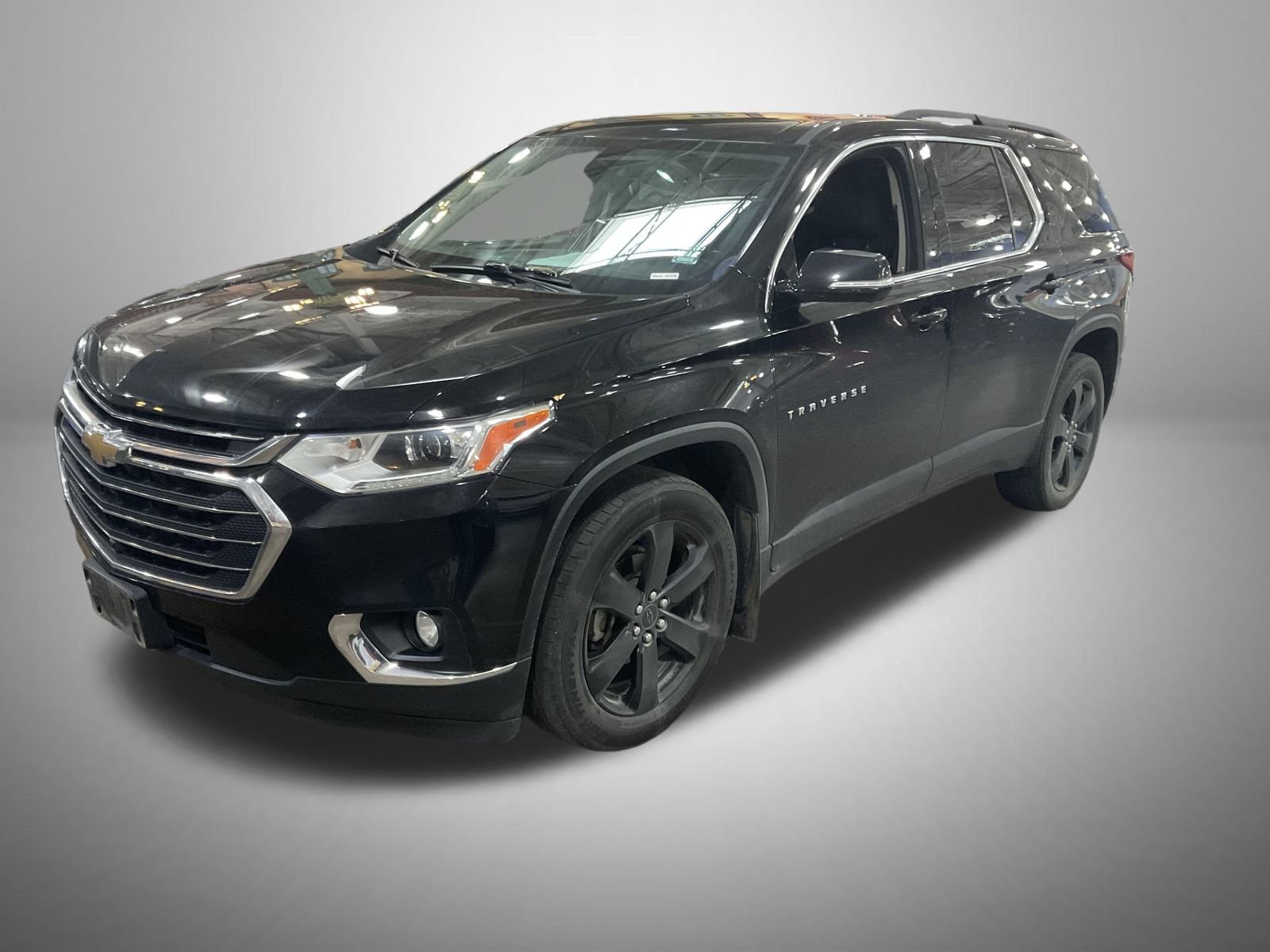 Used 2020 Chevrolet Traverse LT w/ LT Premium Package AWD/4WD image 1