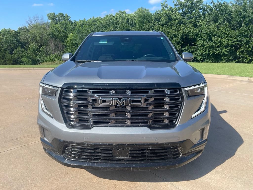 Used 2026 GMC Acadia Denali Ultimate w/ LPO, Floor Liner Package AWD/4WD image 2