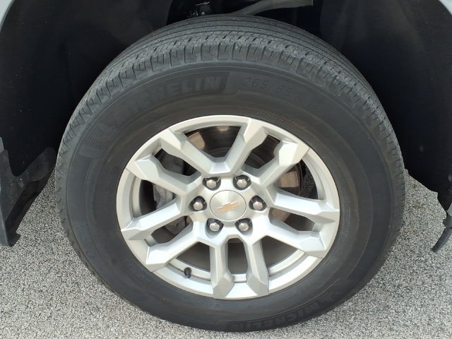 Used 2024 Chevrolet Silverado 1500 LT AWD/4WD image 12