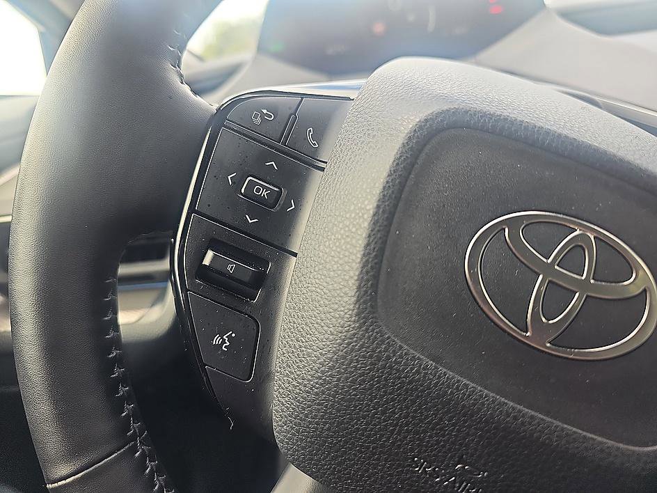 Used 2024 Toyota Prius XLE image 21