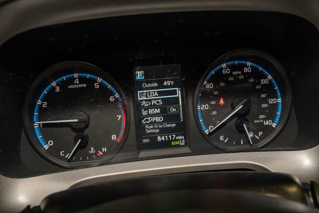 Used 2017 Toyota RAV4 XLE image 17