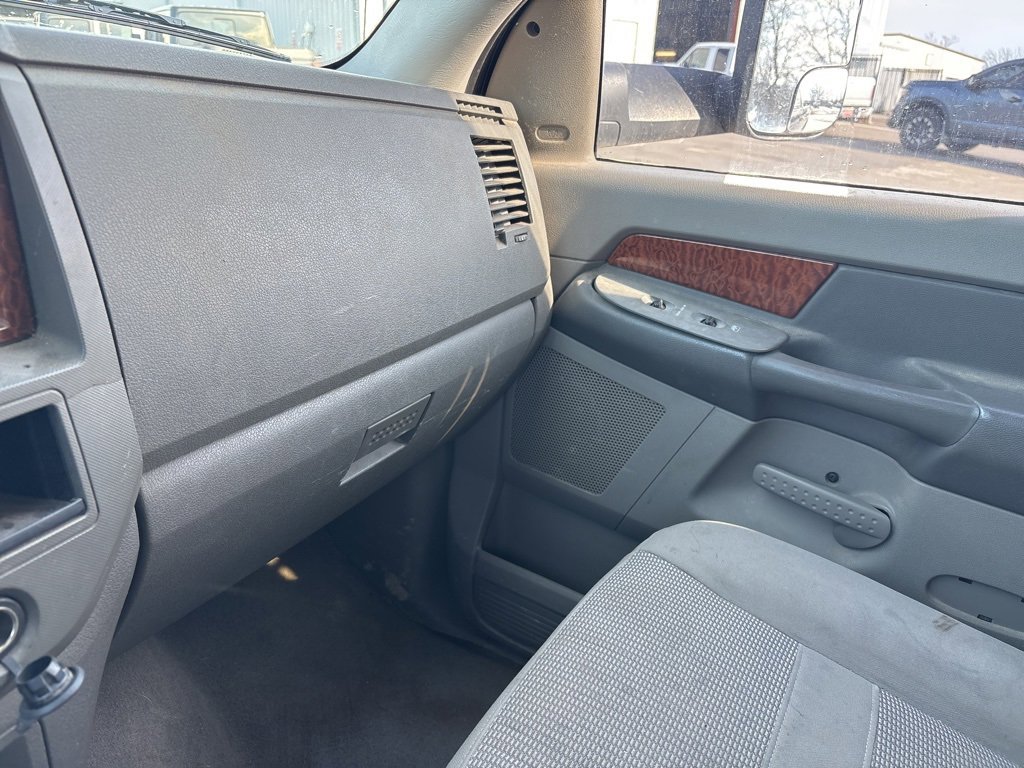 Used 2006 Dodge Ram 2500 Truck SLT image 17