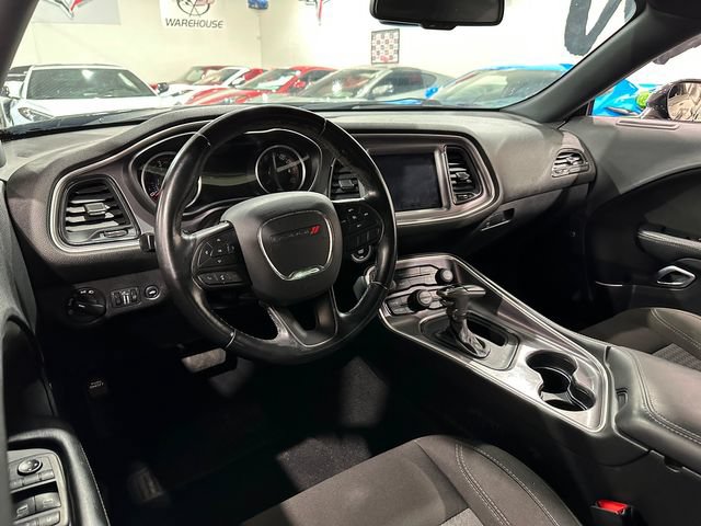 Used 2020 Dodge Challenger SXT RWD image 8