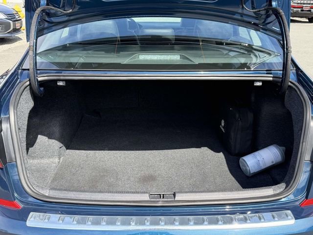 Used 2022 Volkswagen Passat 2.0T SE image 11