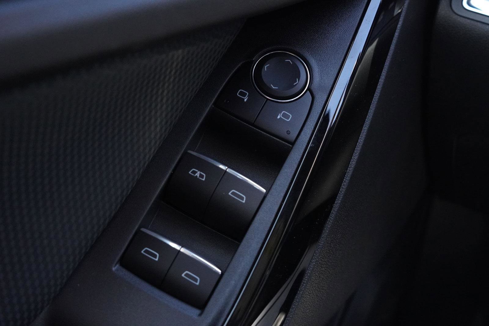 New 2026 Chevrolet Equinox RS w/ Convenience Package III image 18