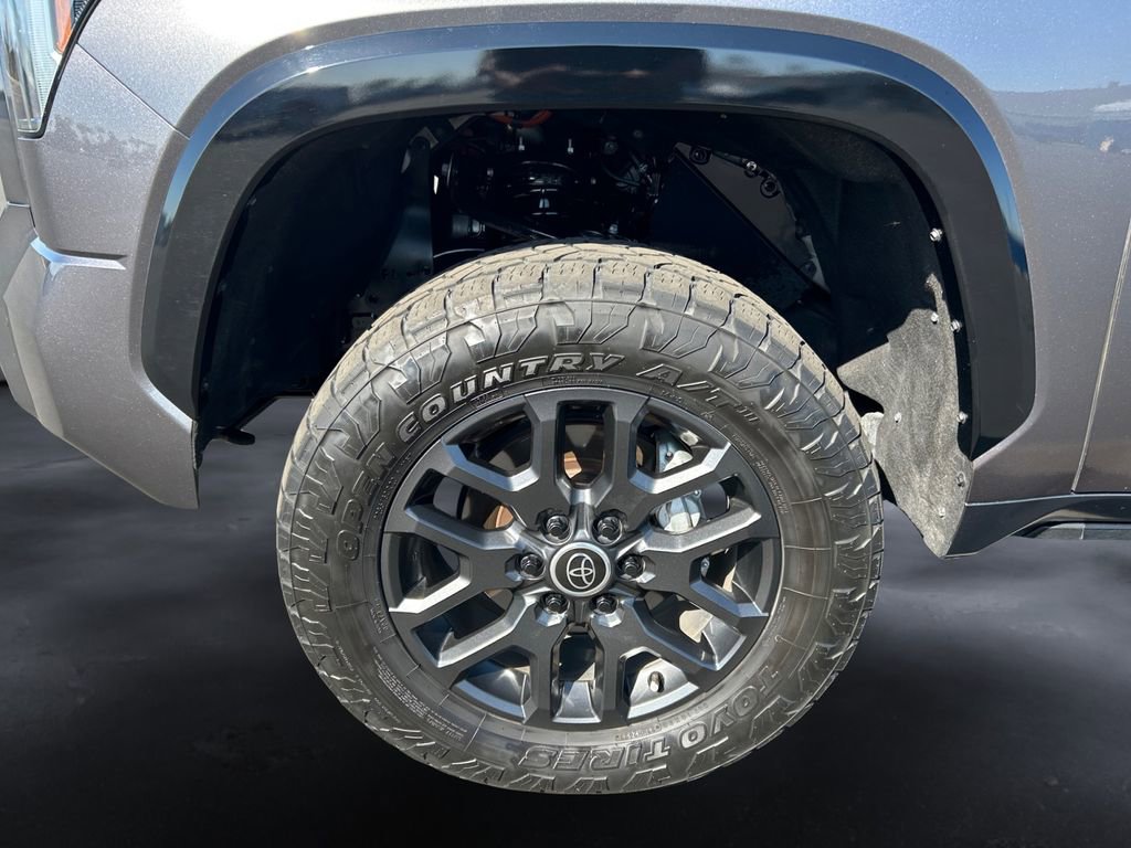 Used 2024 Toyota Tundra Platinum AWD/4WD image 9