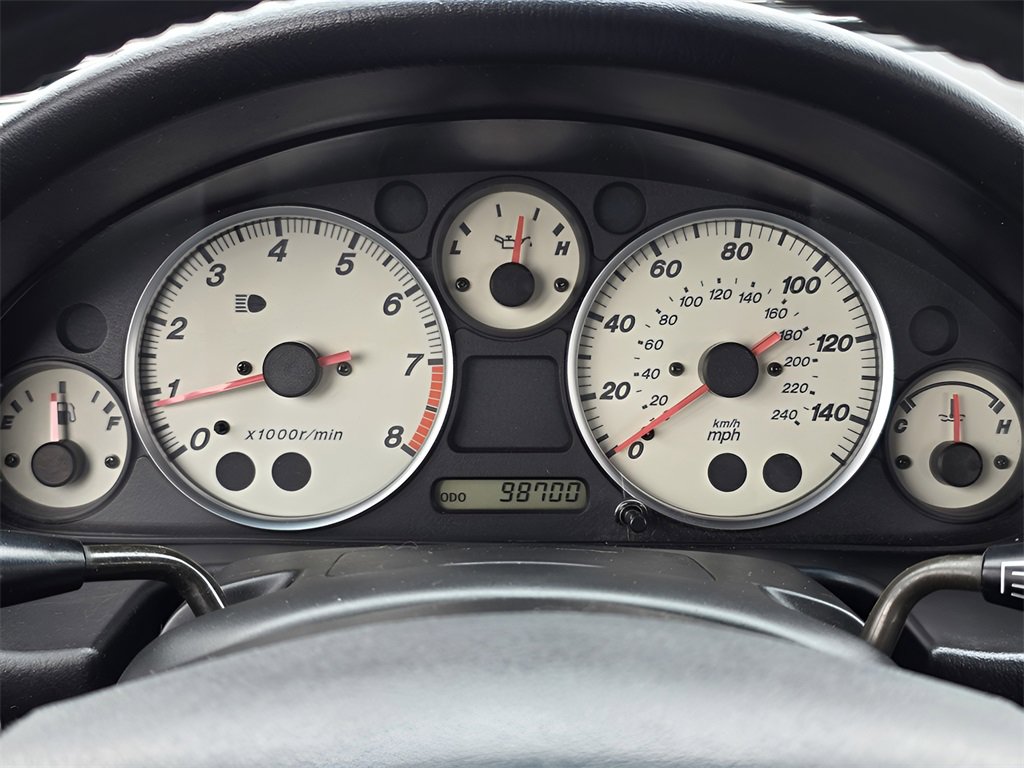 Used 2005 MAZDA MX-5 Miata LS image 25