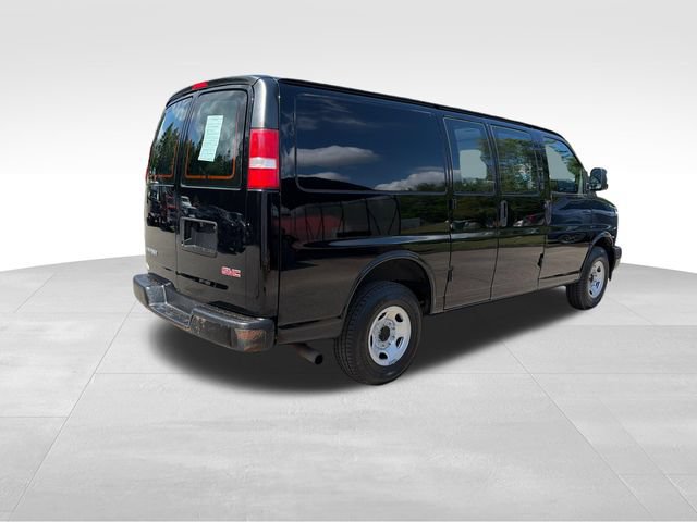 Used 2017 GMC Savana 2500 RWD image 3