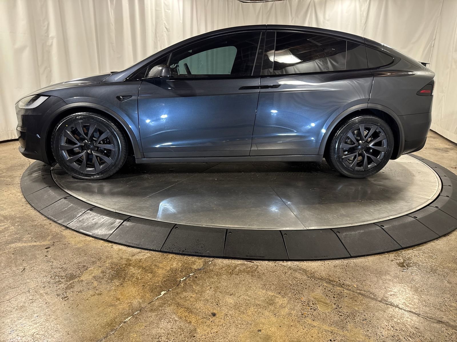 Used 2024 Tesla Model X image 6