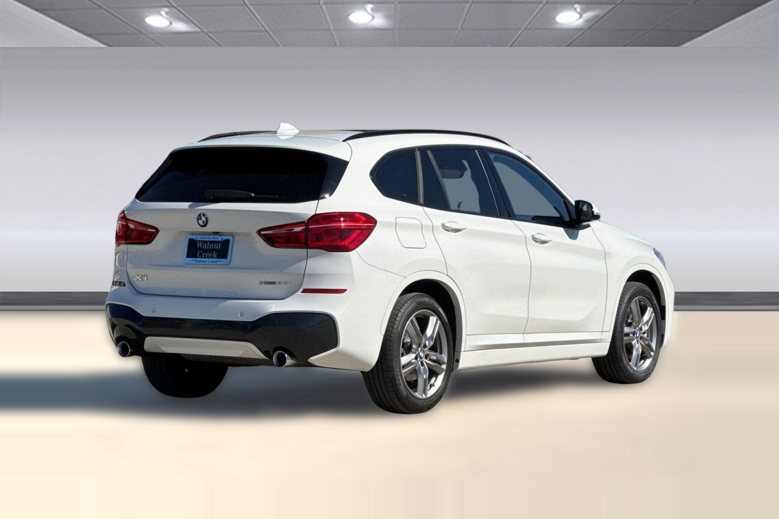Used 2021 BMW X1 sDrive28i w/ M Sport Package FWD image 8