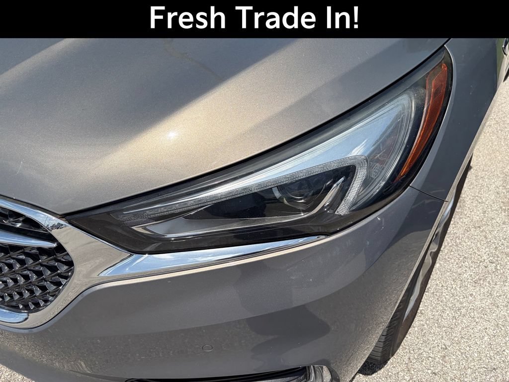 Used 2018 Buick Enclave Avenir w/ Avenir Technology Package FWD image 4