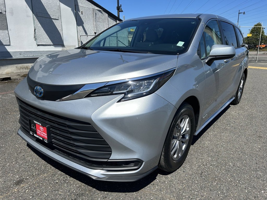 Used 2021 Toyota Sienna LE
