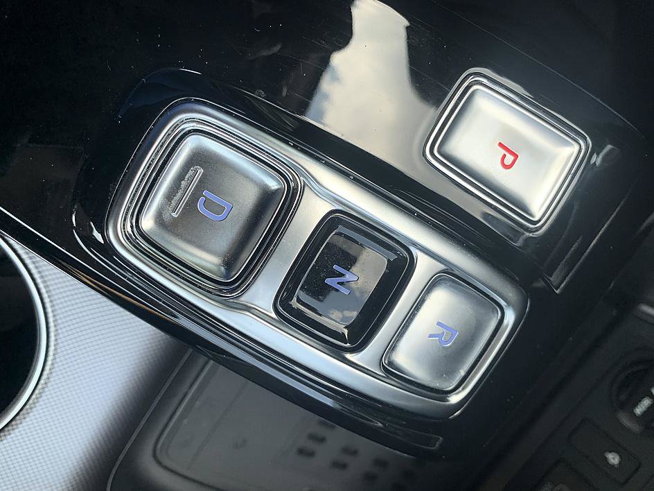 Used 2022 Hyundai Sonata Limited FWD image 17