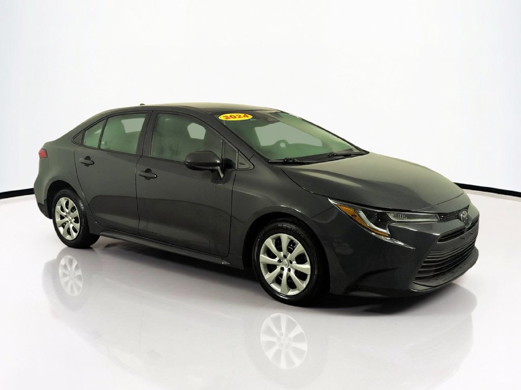 Used 2024 Toyota Corolla LE FWD image 2