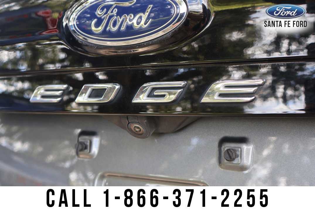 Used 2024 Ford Edge SEL AWD/4WD image 7