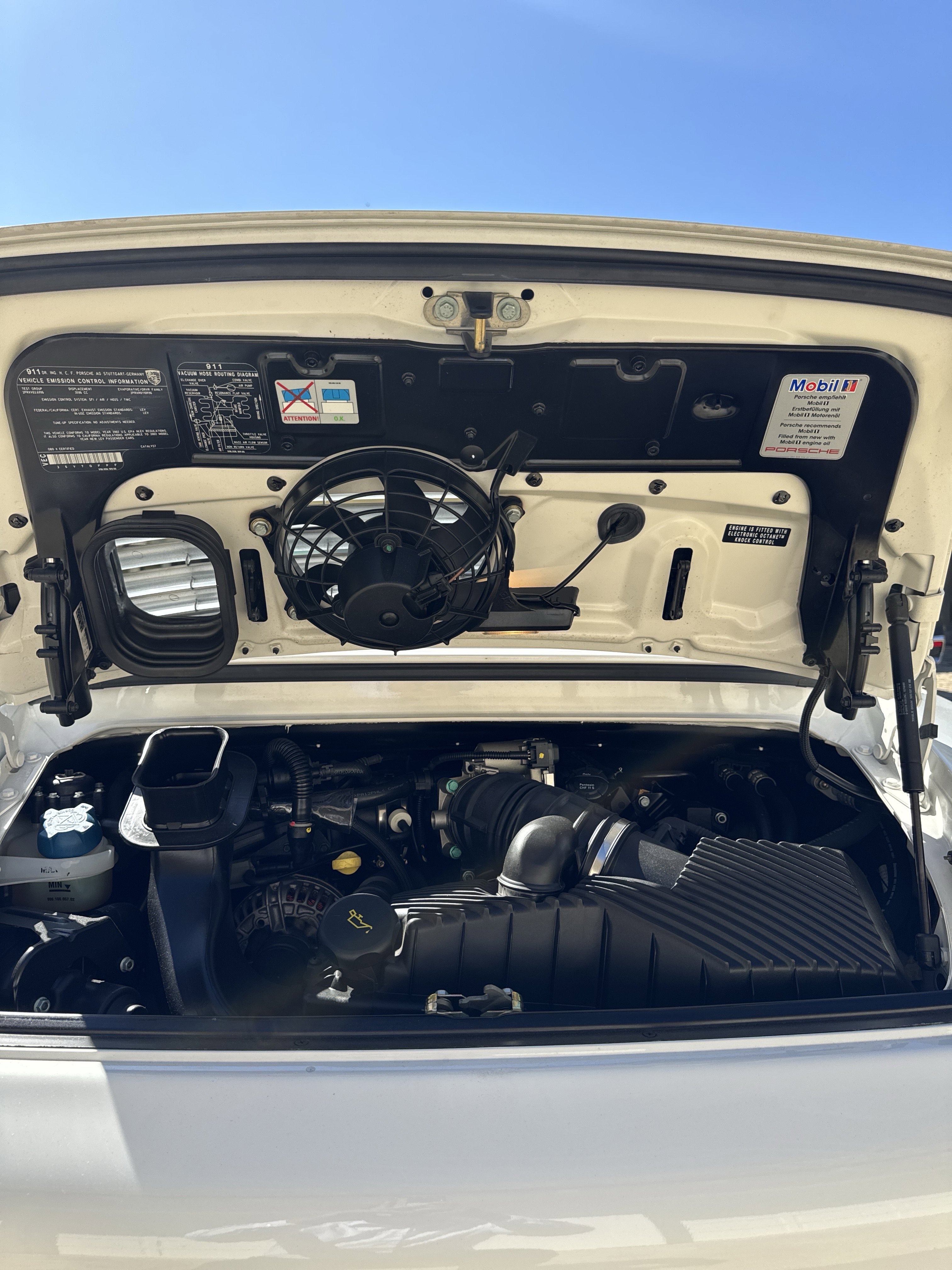 Used 2002 Porsche 911 Cabriolet image 21