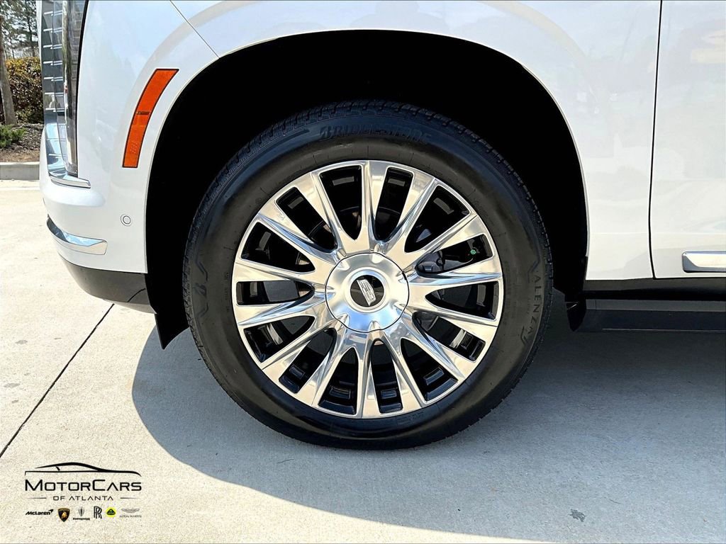 Used 2025 Cadillac Escalade ESV Premium Luxury Platinum image 10