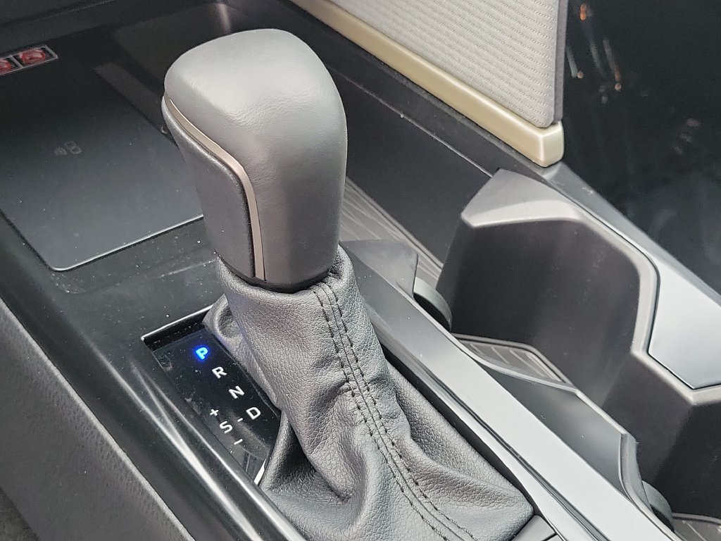 Used 2026 Toyota Camry SE FWD image 38