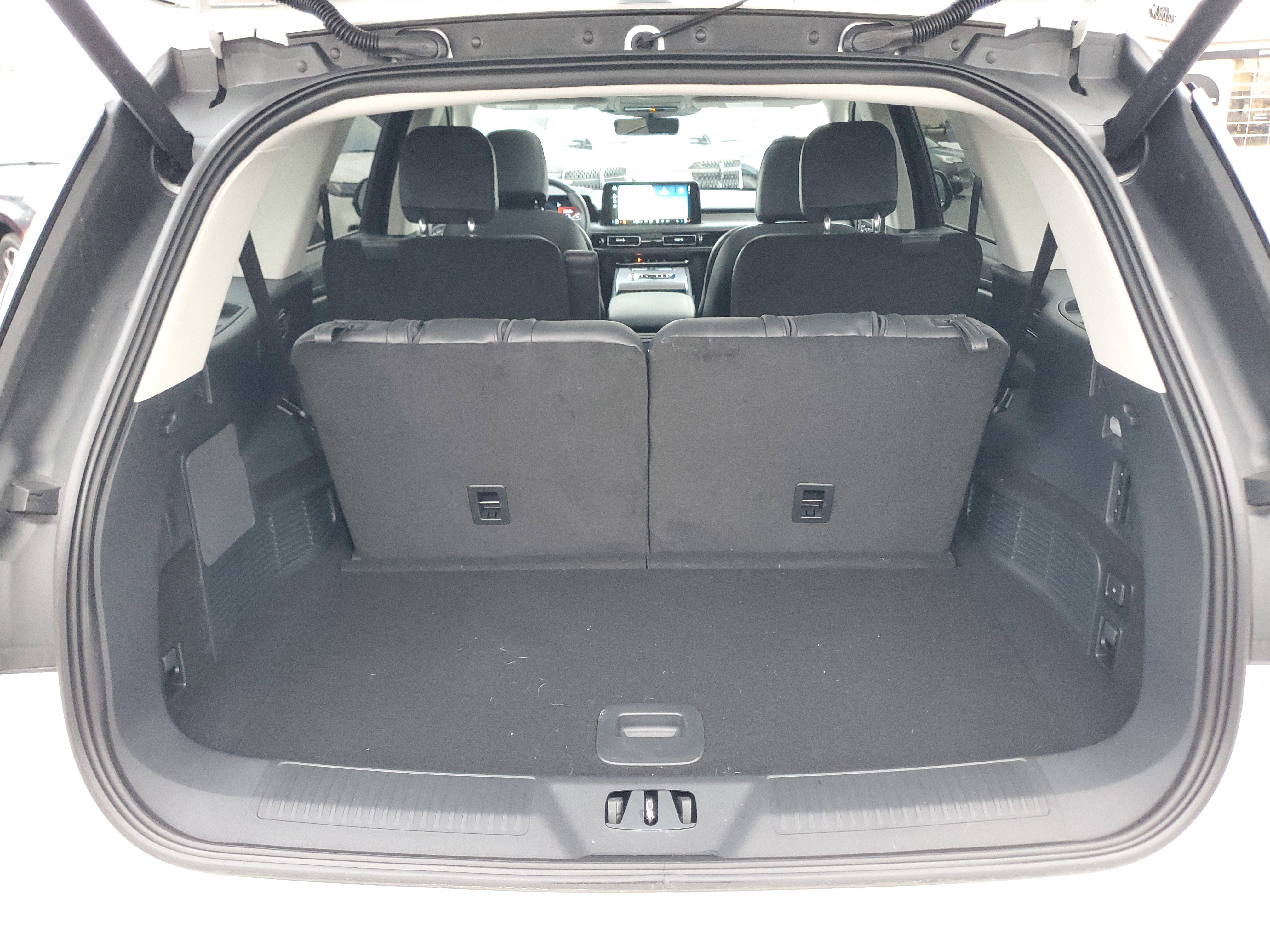 New 2025 Lincoln Aviator AWD w/ Equipment Group 101A image 27