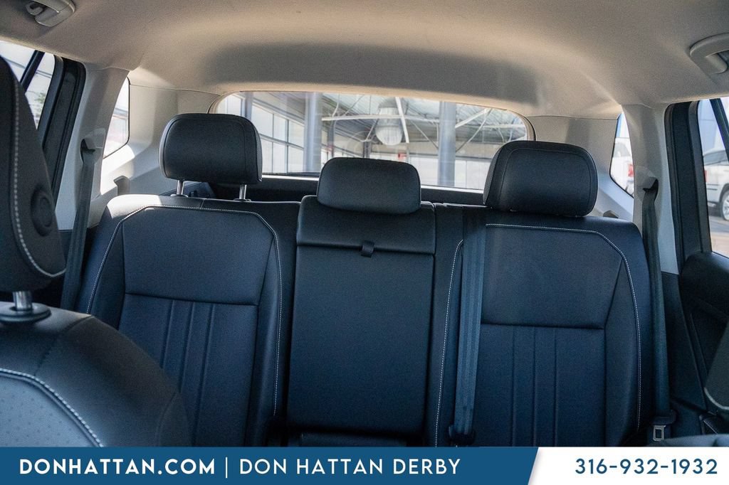 Used 2024 Volkswagen Tiguan SE AWD/4WD image 20