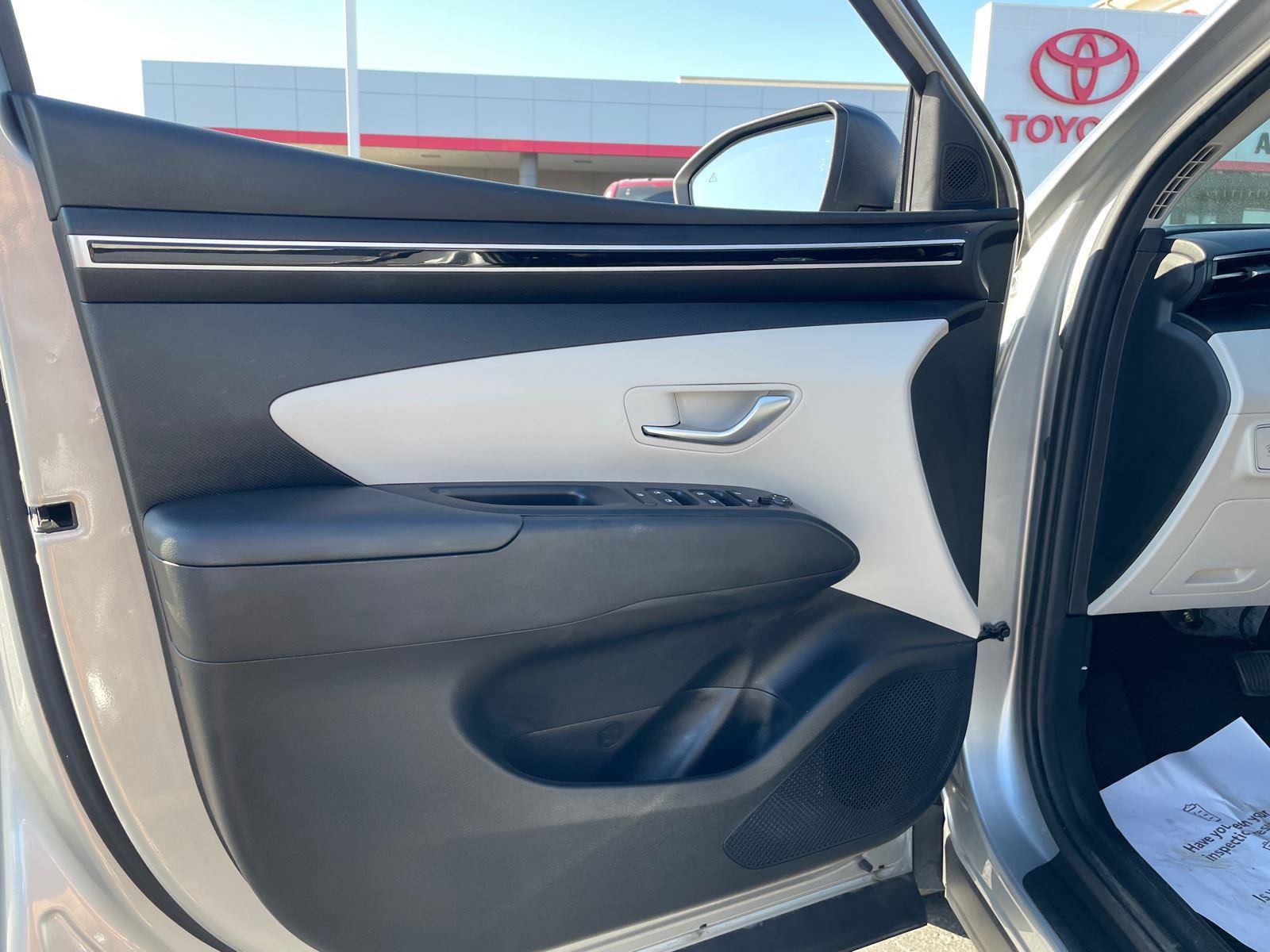 Used 2023 Hyundai Tucson SEL w/ Winter Package image 17