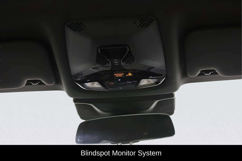 Used 2025 BMW X2 xDrive28i image 9